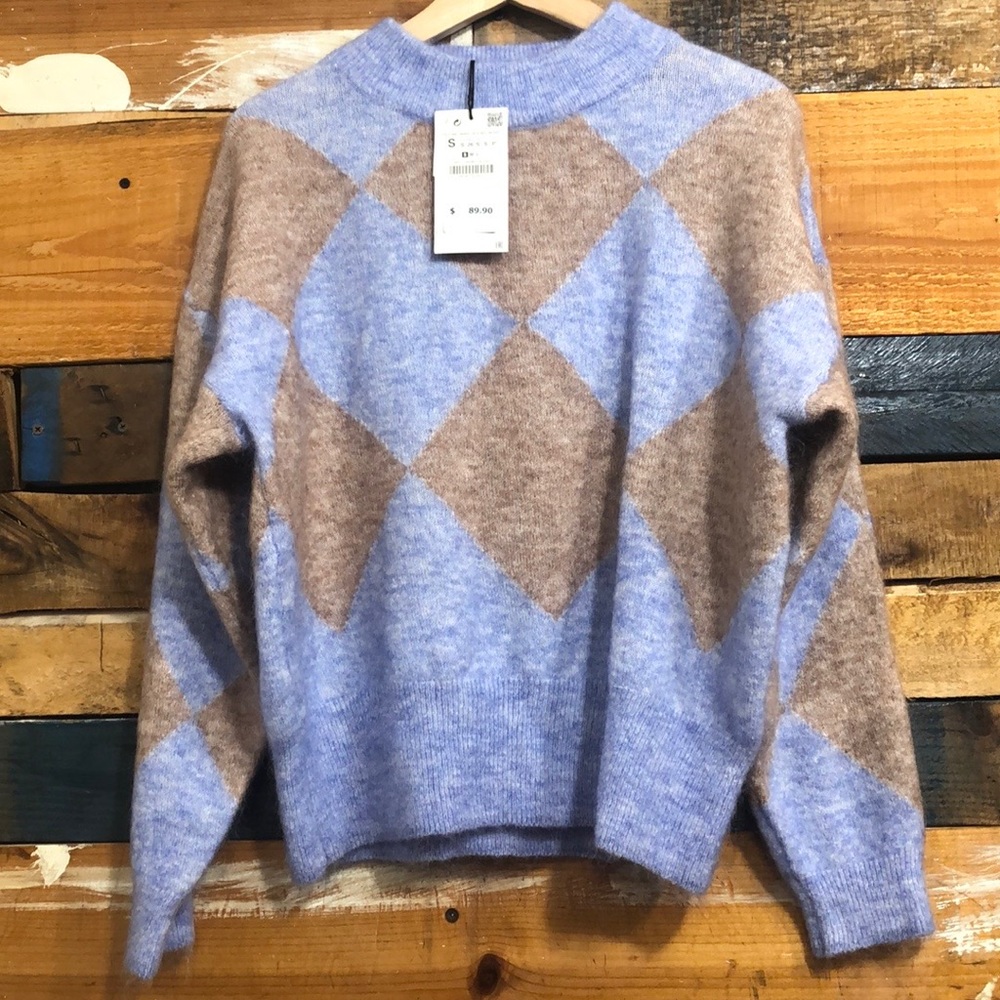 Zara sweater Sz M